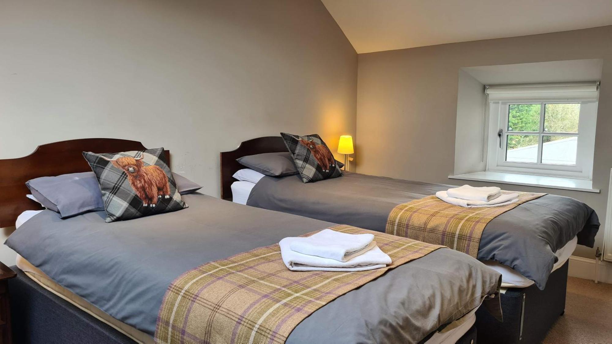Glenisla Hotel ブレアゴーリー エクステリア 写真